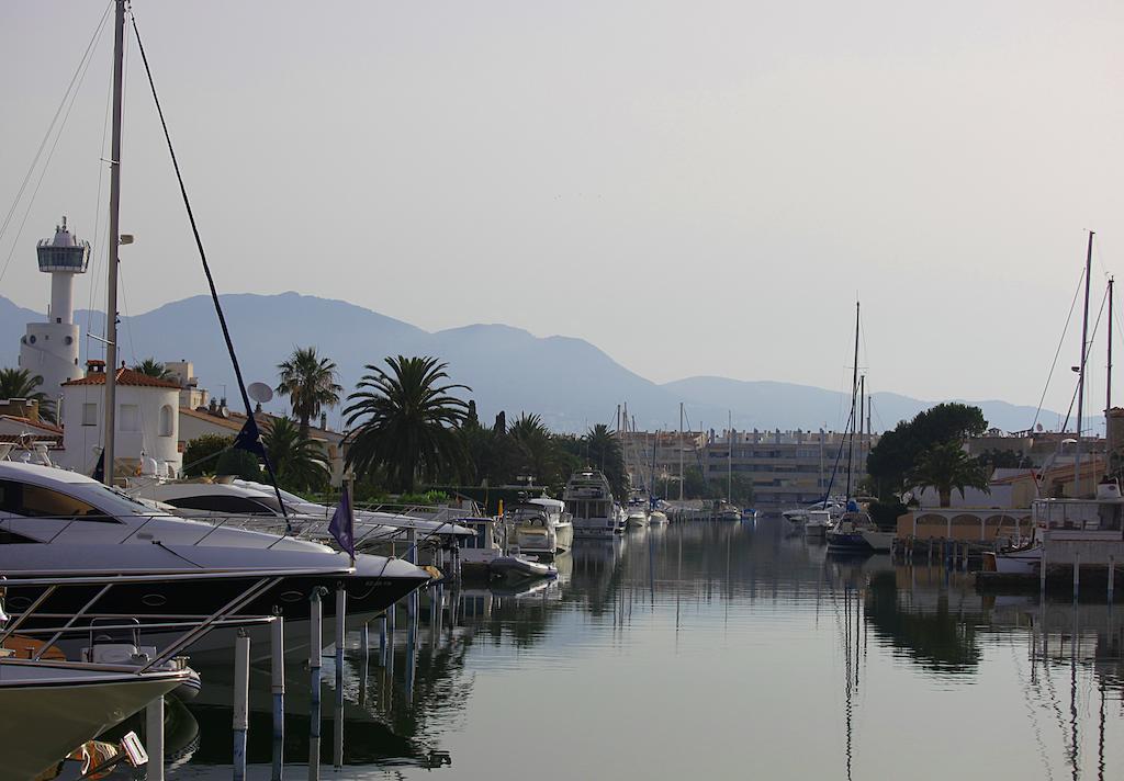 Aptos. Comte D'Empuries Empuriabrava Exterior foto